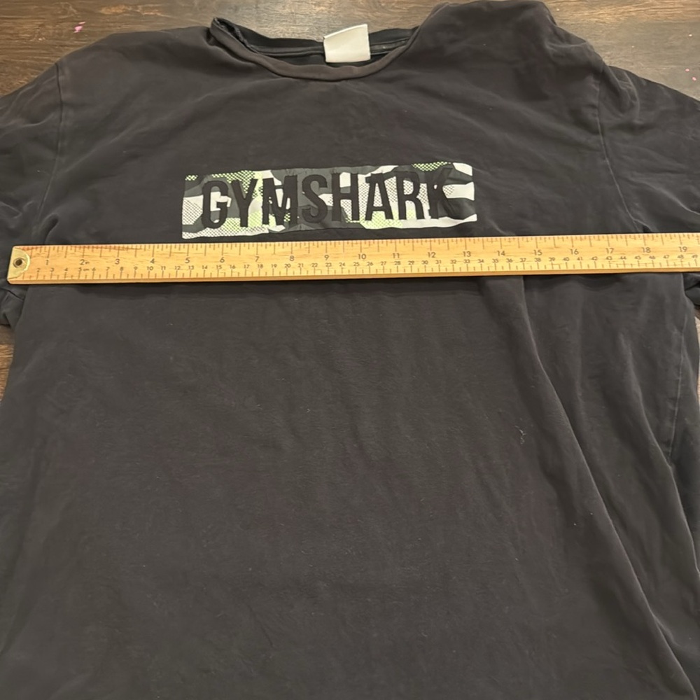 Gymshark Black Tee with Camo Logo - Picture 4 of 5